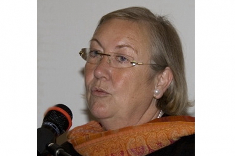 Dr. Marion Gierden-Jülich